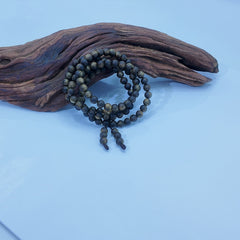 Agarwood bead necklace