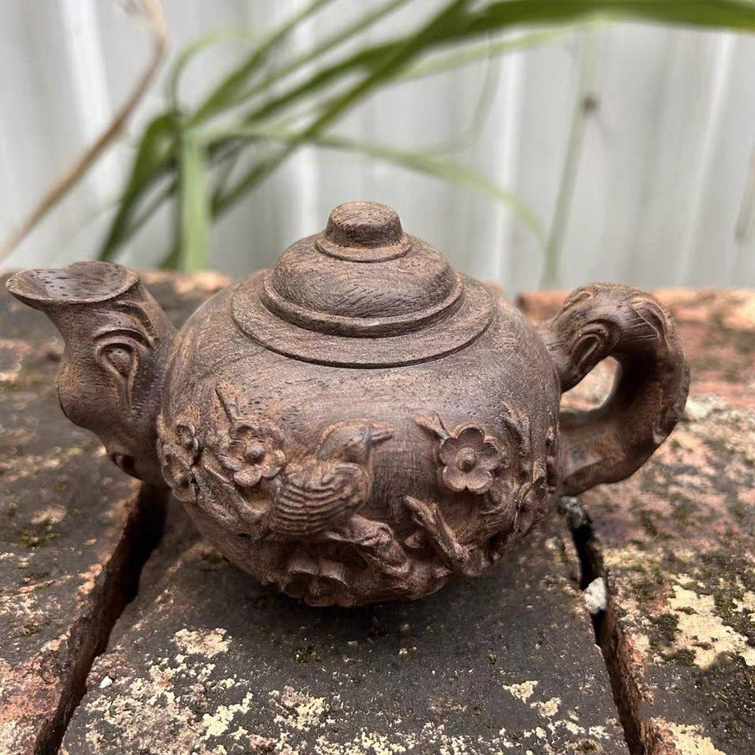 White Kynam Agarwood "Ba Ba Hu" Teapot Sculpture