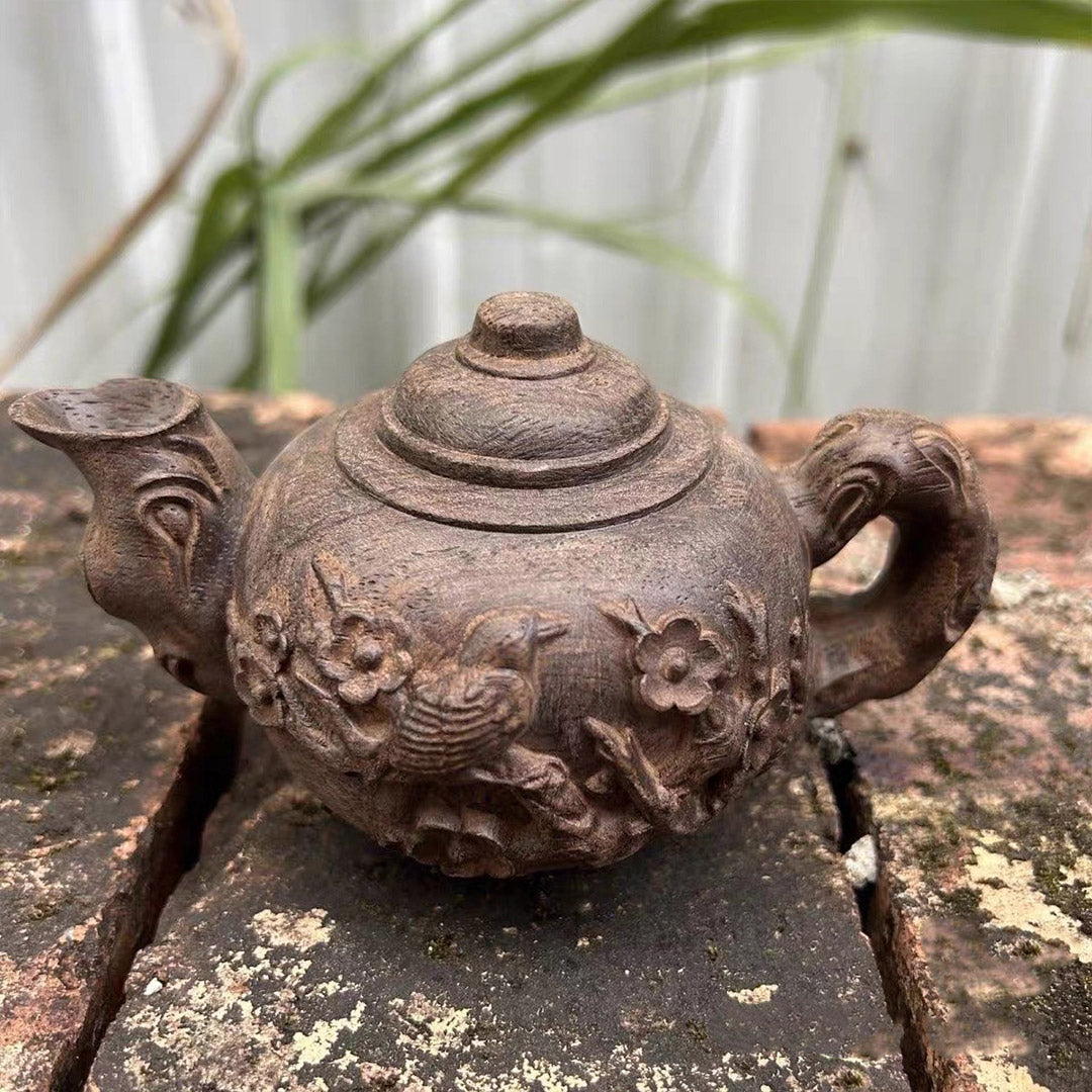 White Kynam Agarwood "Ba Ba Hu" Teapot Sculpture