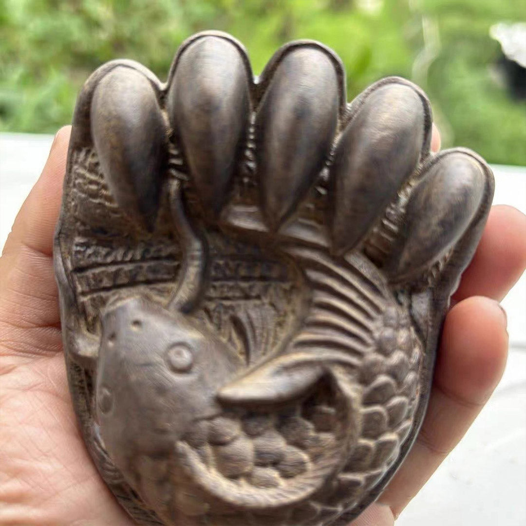 White Kynam Agarwood Carved Bear Paw Sculpture