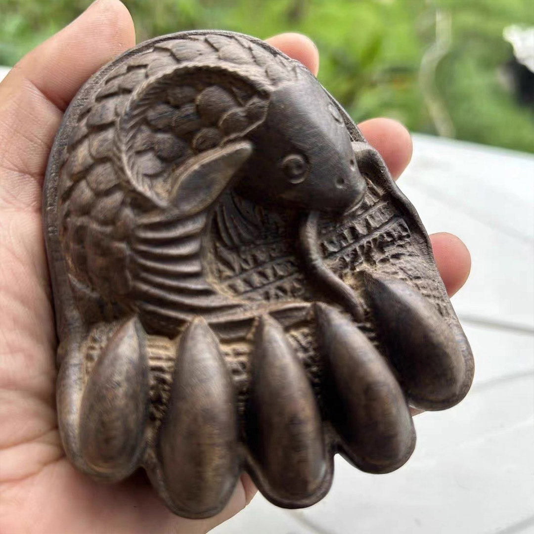 White Kynam Agarwood Carved Bear Paw Sculpture
