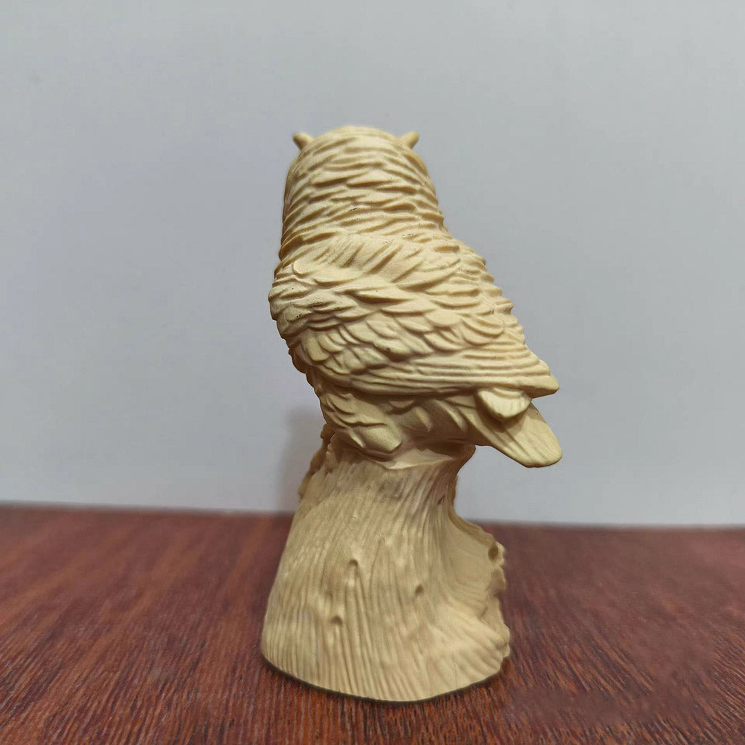 Boxwood Owl Sculpture