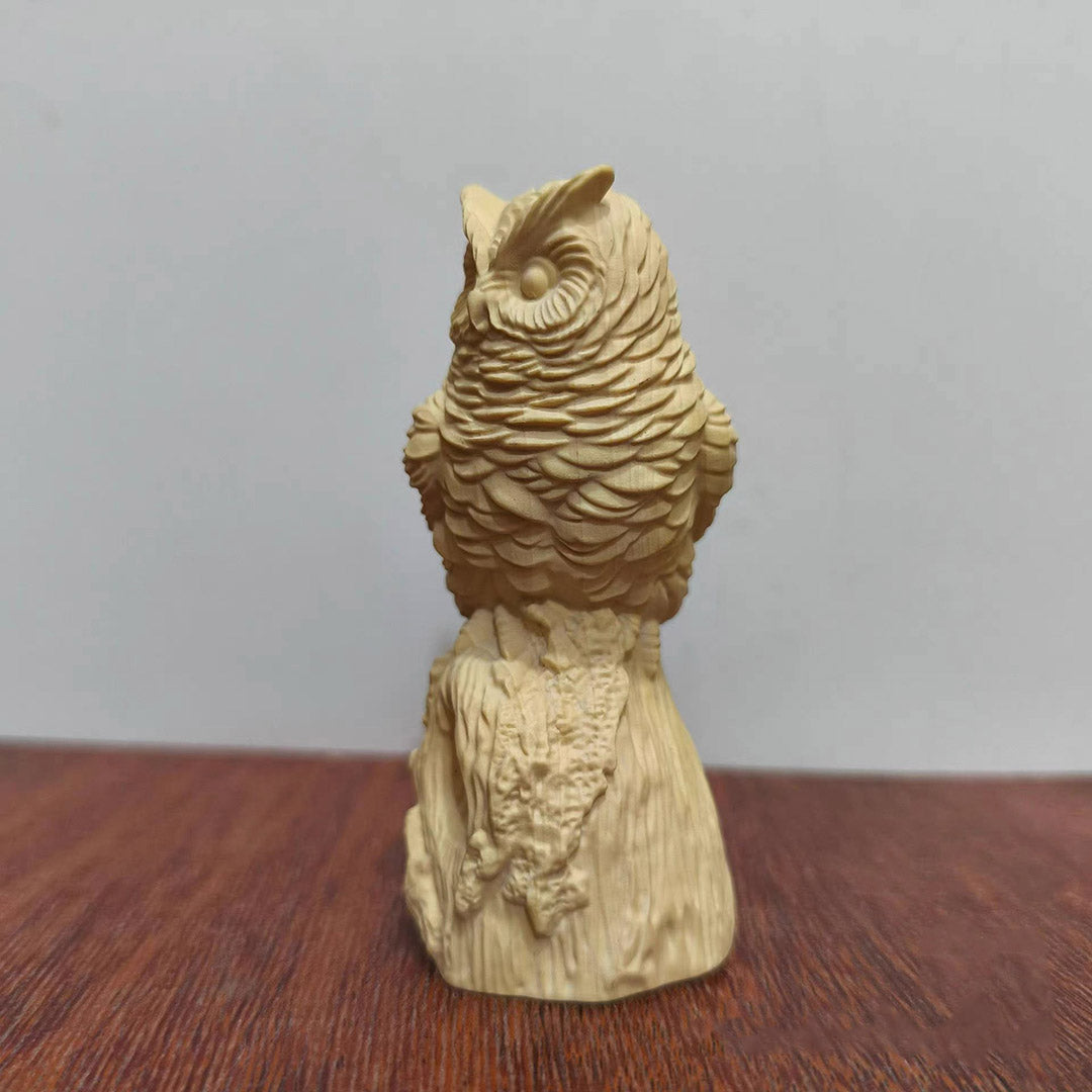 Boxwood Owl Sculpture